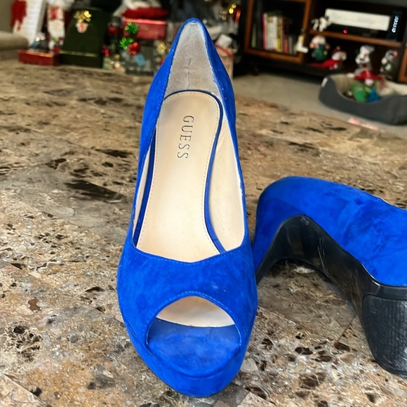 Guess Royal blue platform heels worn 3 times - Picture 4 of 9